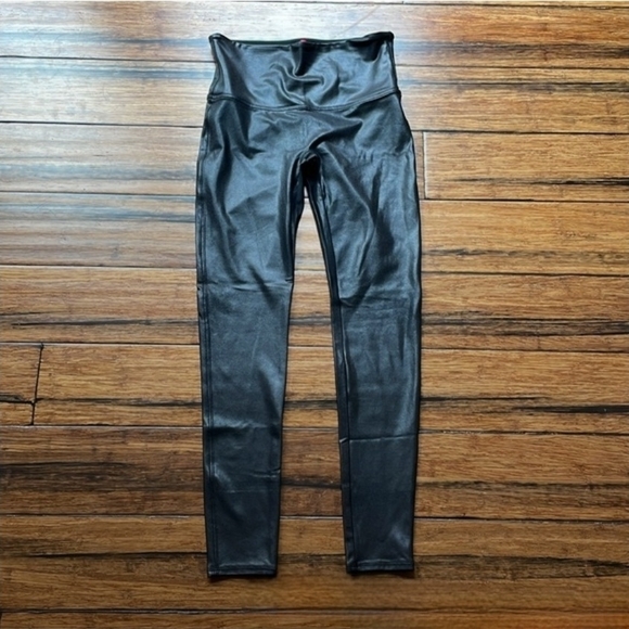 SPANX Glossy Jet Black Leggings - Picture 5 of 6